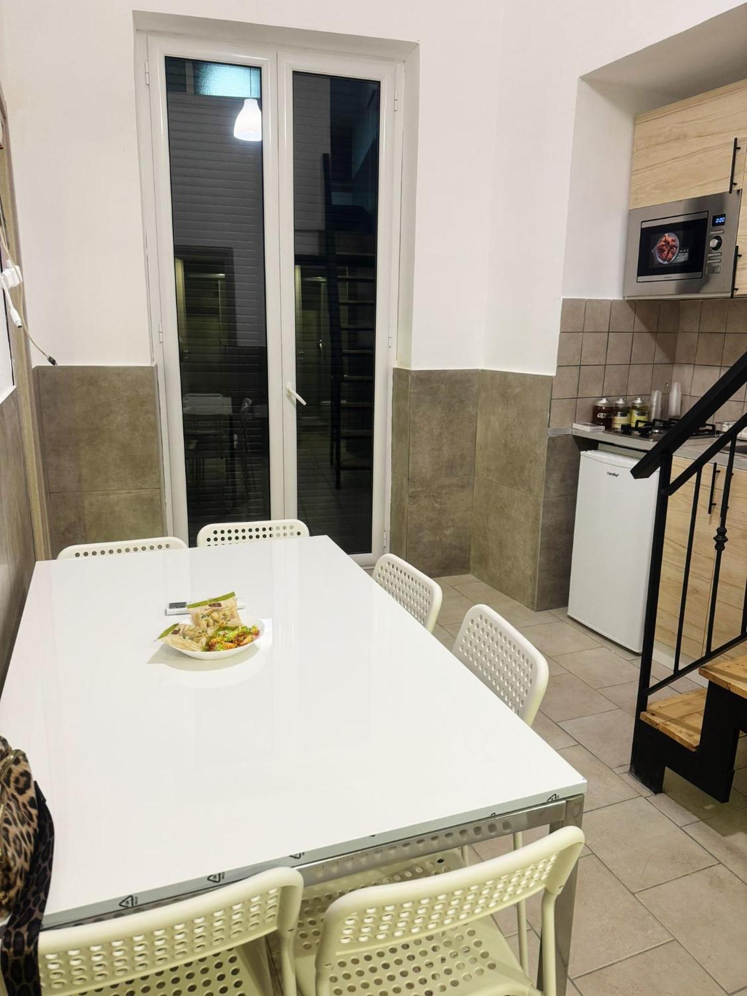Aparthotel Terrazza Miracoli Napoli Extérieur photo