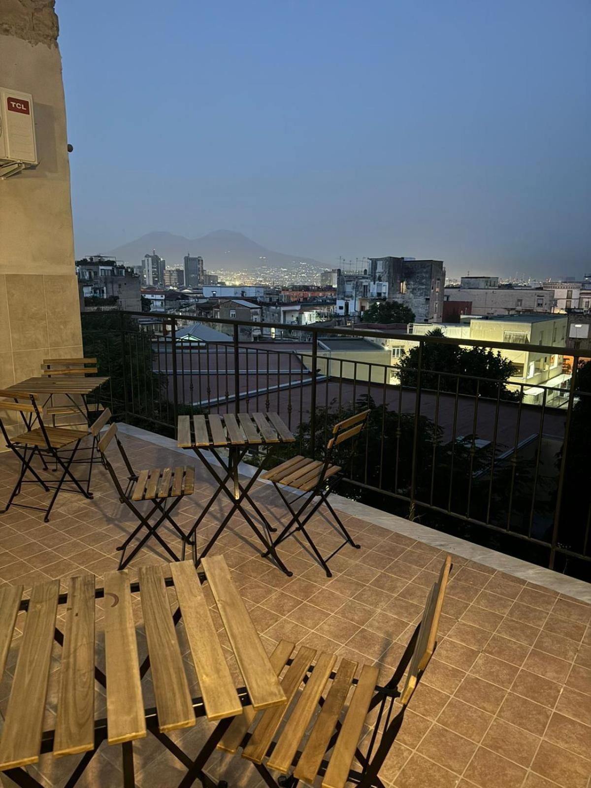 Aparthotel Terrazza Miracoli Napoli Extérieur photo